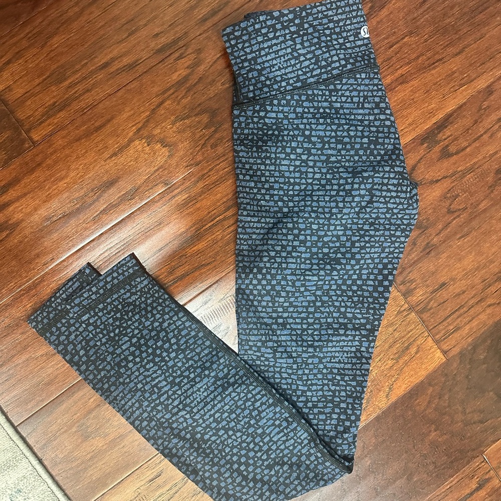 lululemon athletica Black and Blue Patterned Leggings